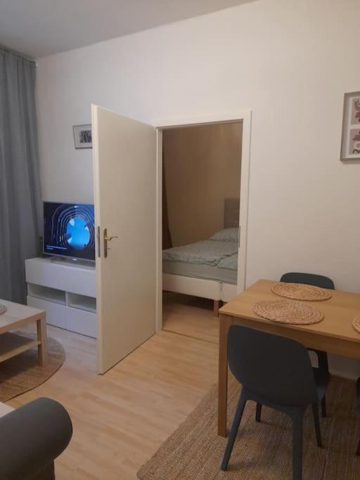 Zwei-Zimmer Wohnung In Wiesbadens Westend Экстерьер фото